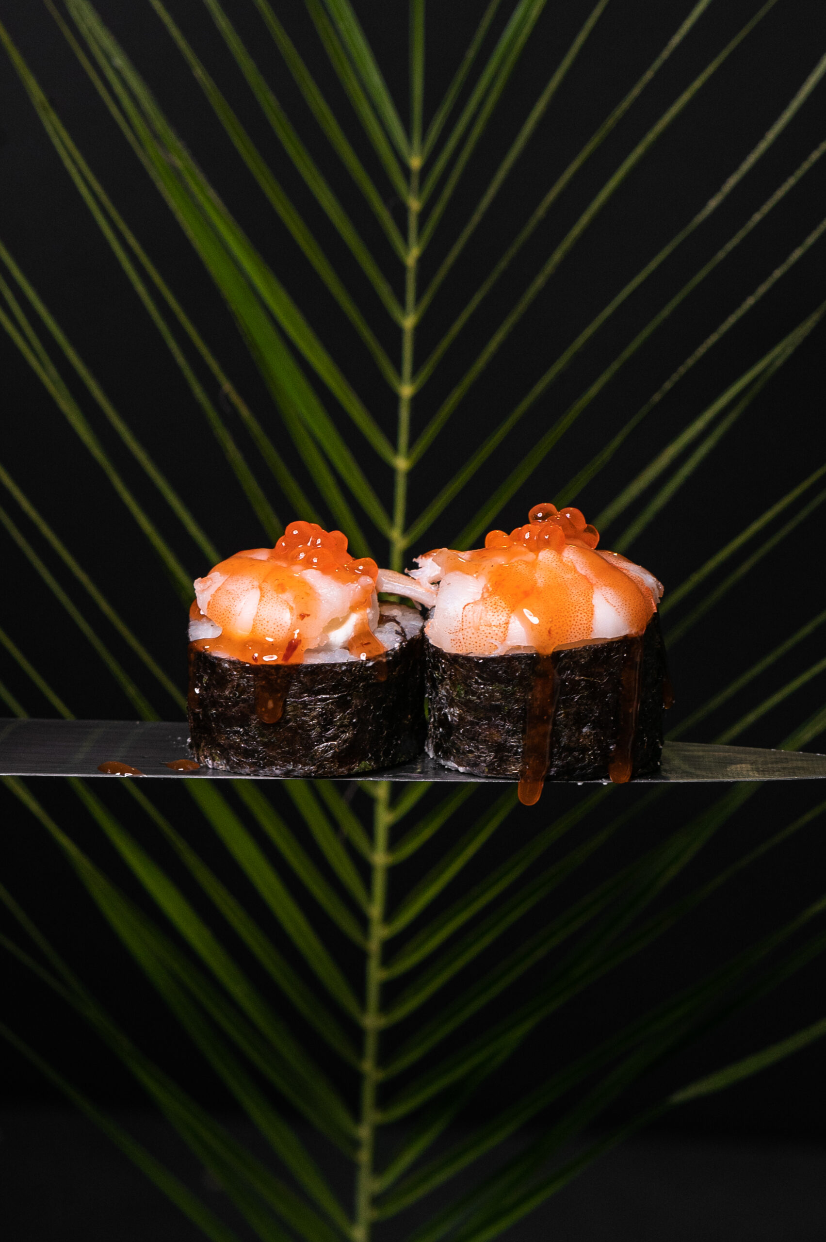 futomaki-ebi-losos-kopchenyj-scaled